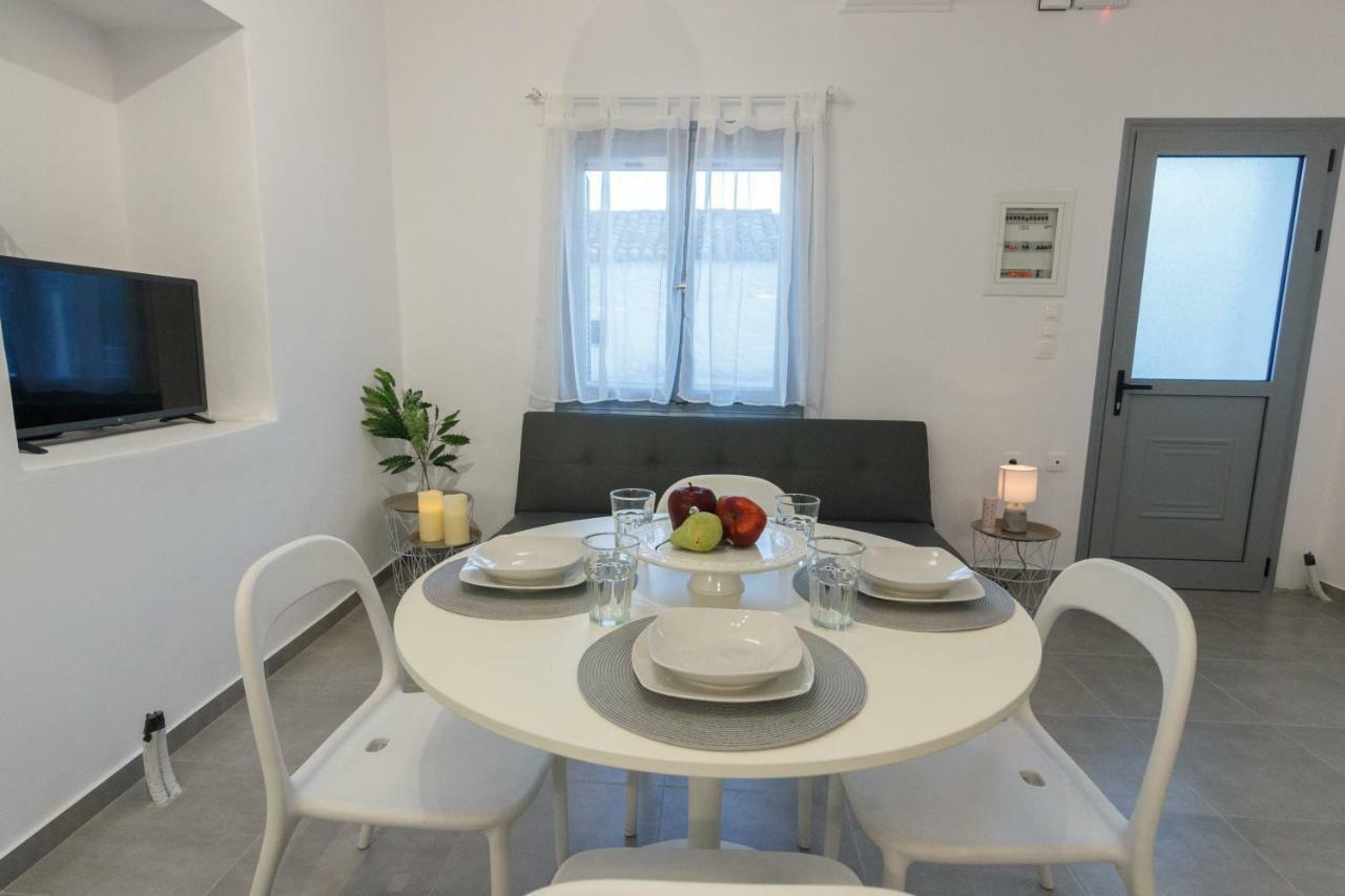 Infinity Apartment Leonídion Esterno foto